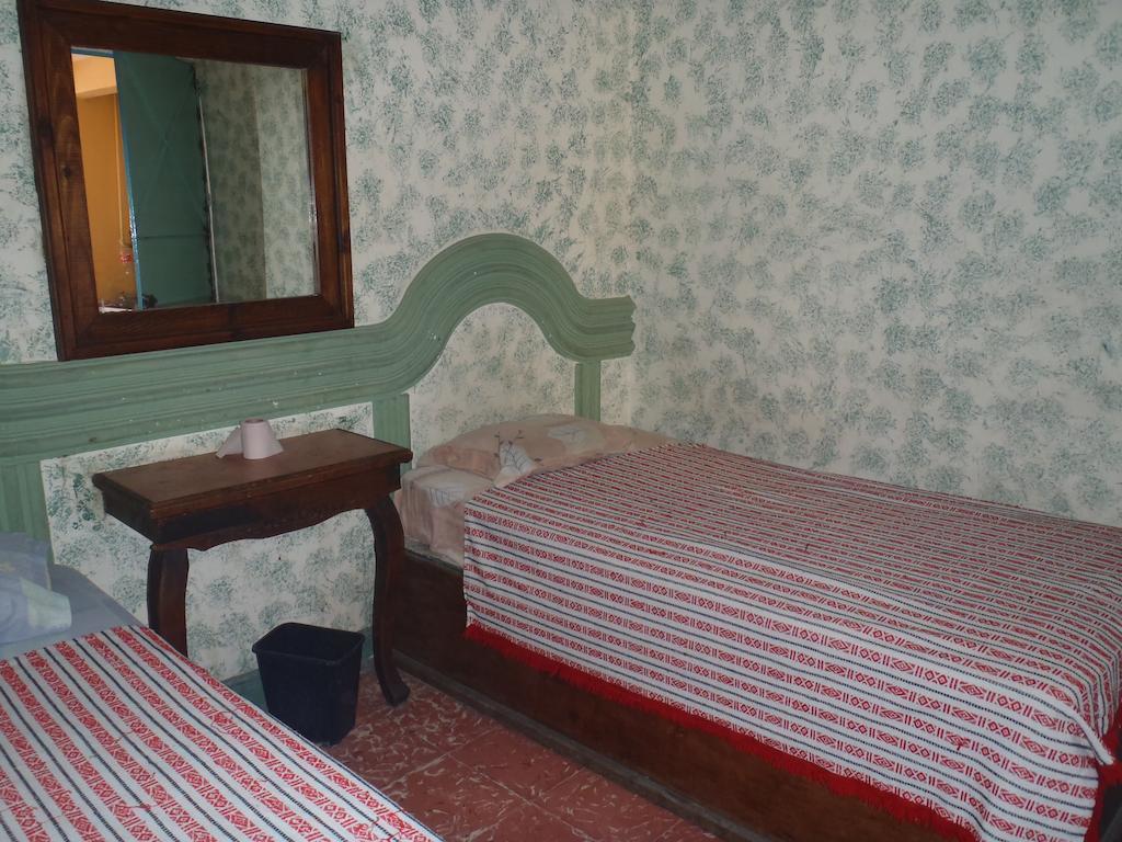 Hotel Casa De Huespedes Hidalgo Tehuacán Oda fotoğraf