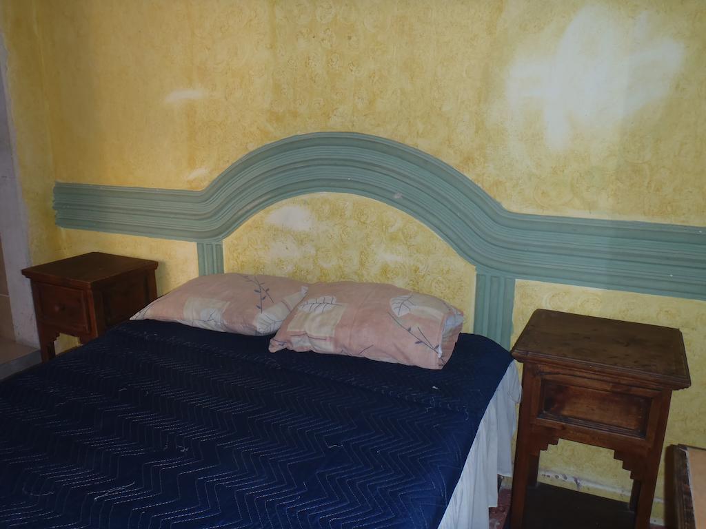 Hotel Casa De Huespedes Hidalgo Tehuacán Oda fotoğraf